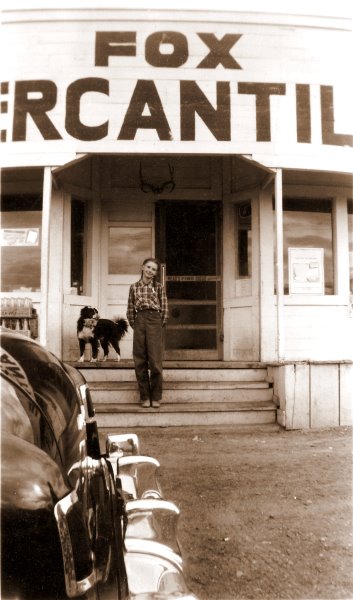 1951 Tippy and Georgia Ruth at Fox Mercantile